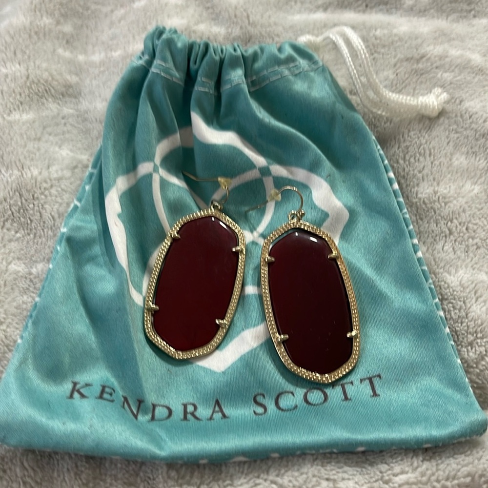 Kendra Scott Danielle Earrings Maroon and Gold